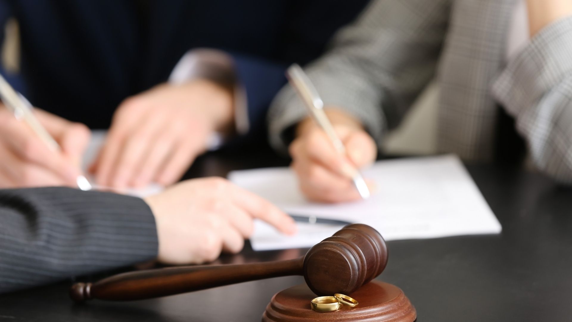 Call a Truck Accident Lawyer in Moab - William Andrews Injury Attorney for a Free Consultation 