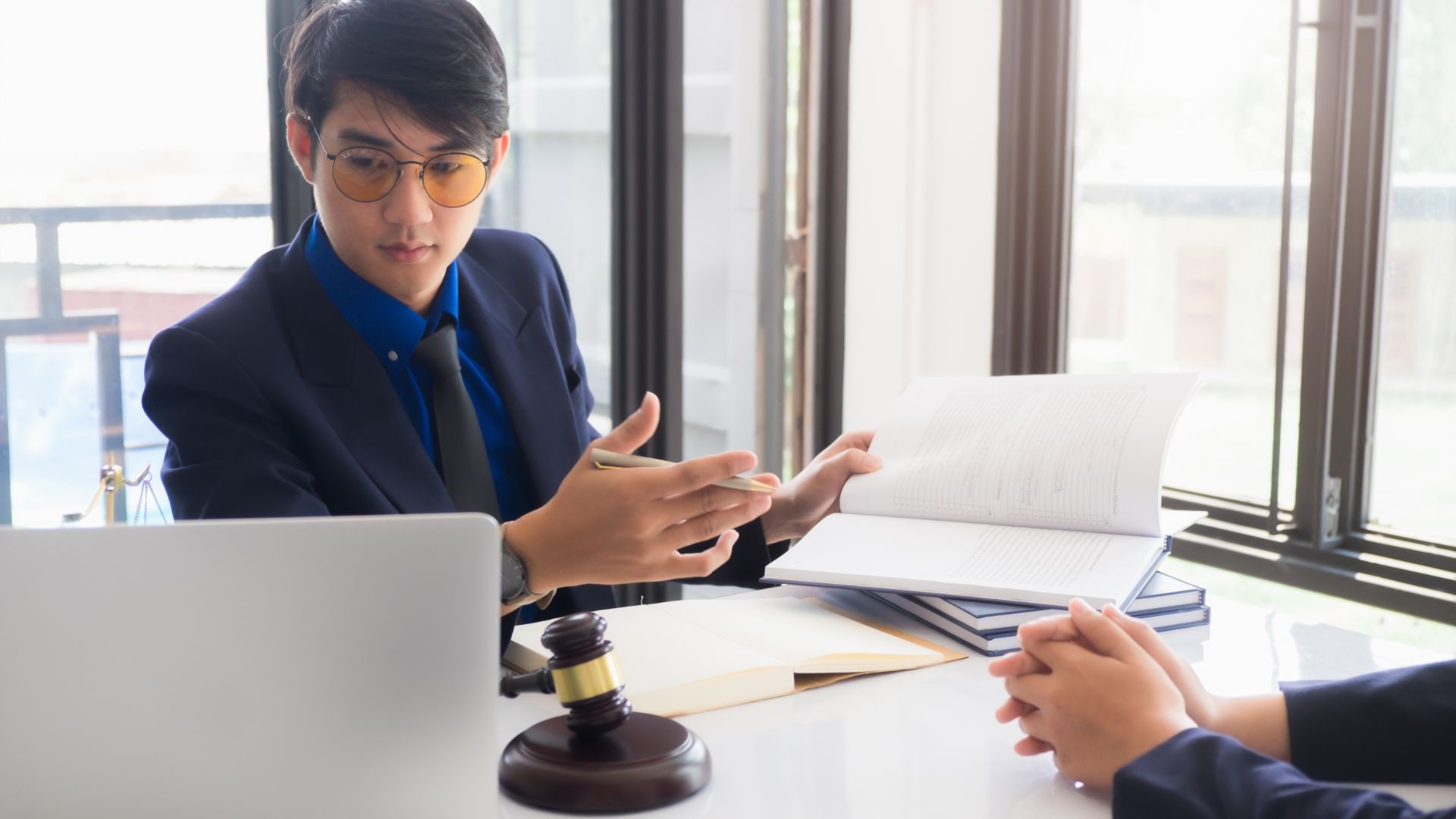 How William Andrews Injury Attorney Handles Single-Vehicle Motorcycle Crash Claims