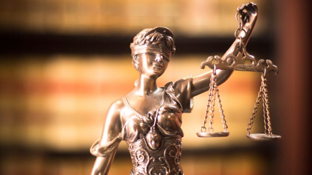 What A Spinal Cord Injury Lawyer In Salt Lake City Does During Early Claim Review in Utah